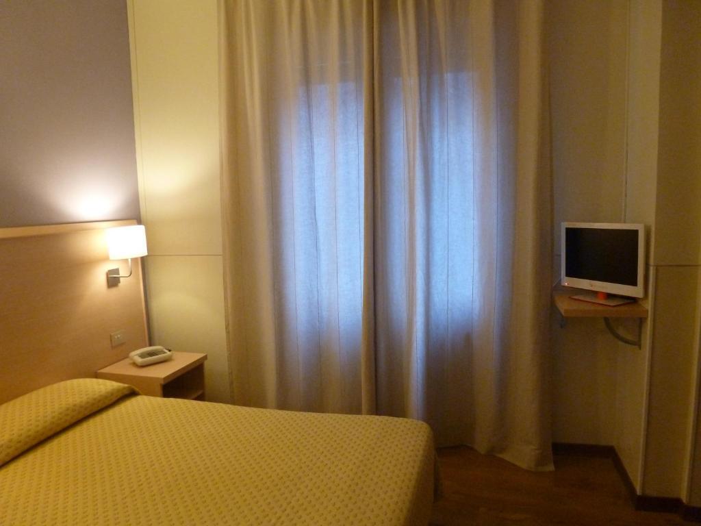 Hotel Da Cesare Stresa Pokoj fotografie